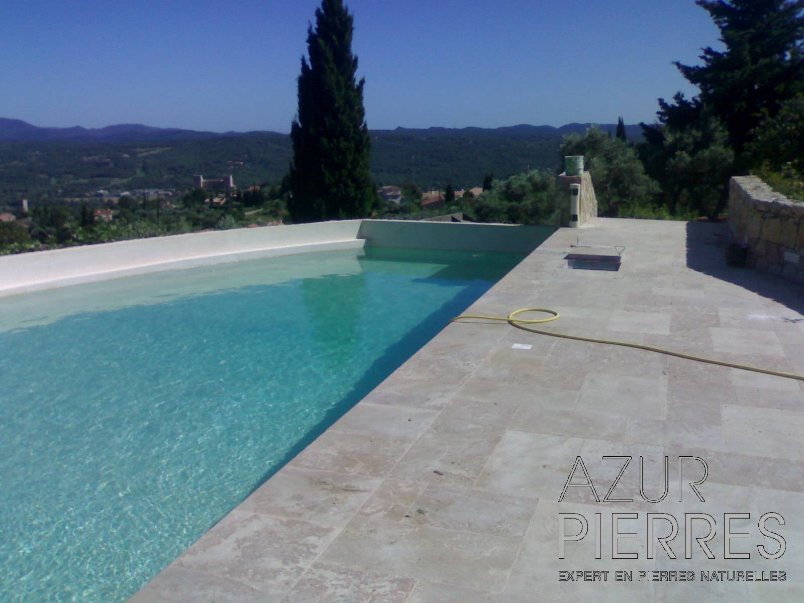 travertin beige classique terrasse et margelle piscine
