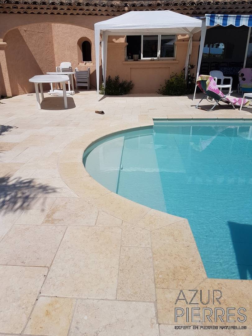 Margelle en pierre de Sinai